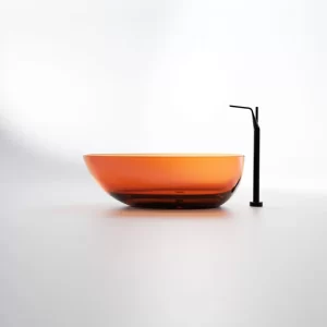 Free-standing bath tub